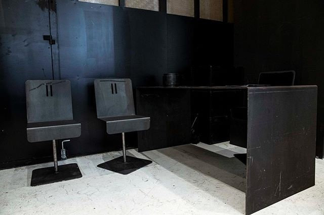 Showrooms内Saberi的家具